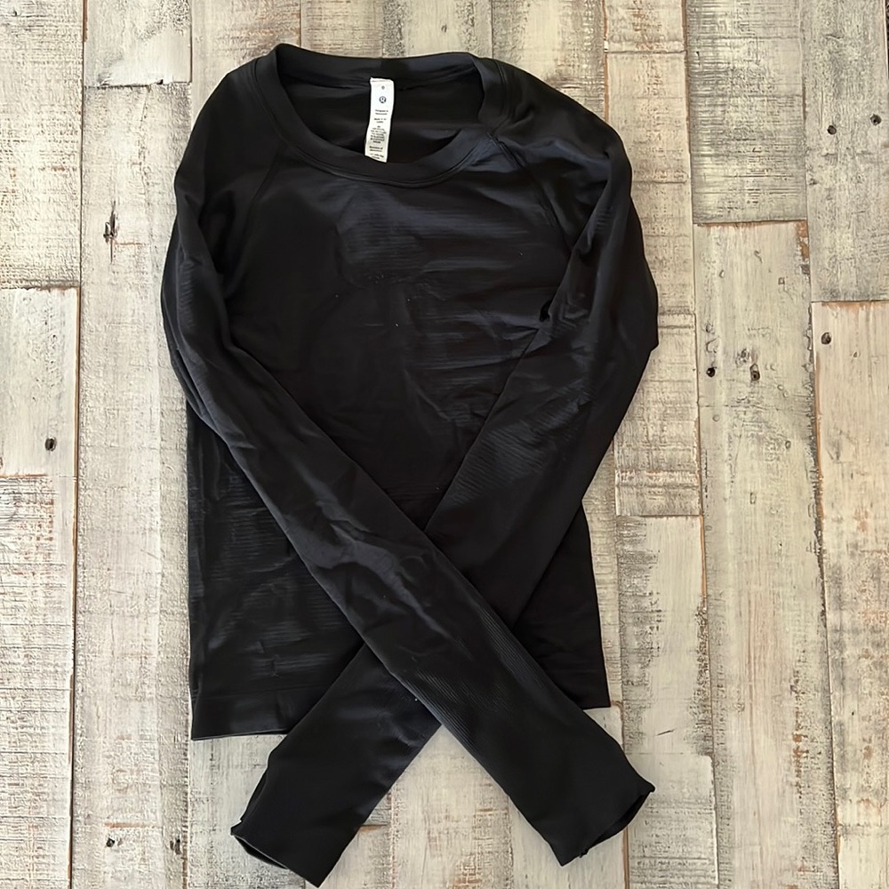 Lululemon long sleeve swiftly tech top